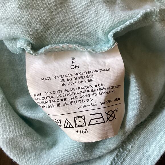 Old Navy First-Layer Fitted Cami Tank Top - Picture 6 of 6